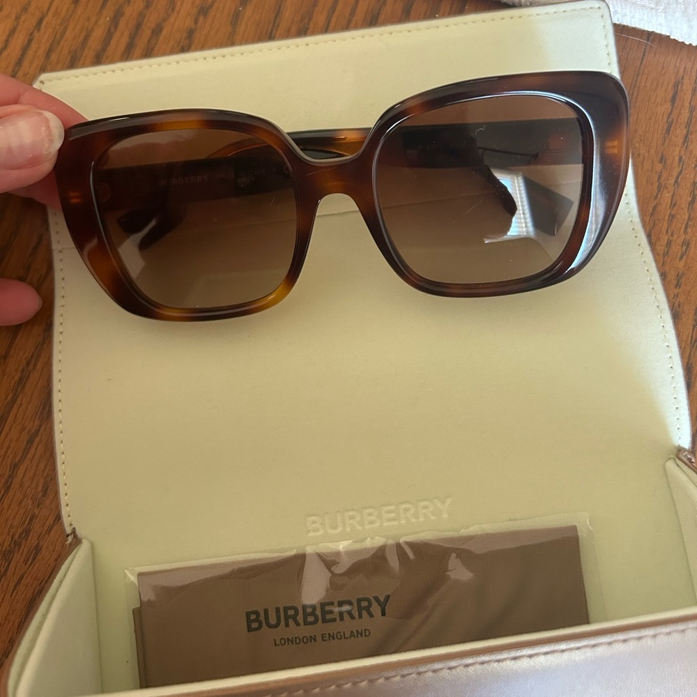 Burberry 4371 Sunglasses- Tortoise